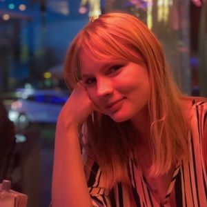 Meet your Posher, Caroline